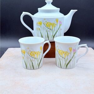 1985 Vintage Trivoli By Shafford Tea Pot And 2 Cups Japan